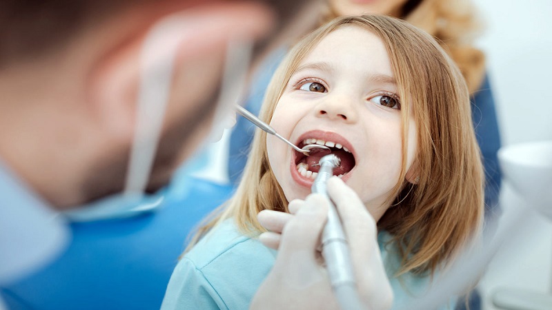 بهترین دندانپزشک اصفهان |پوسیدگی دندان شیری در کودکان